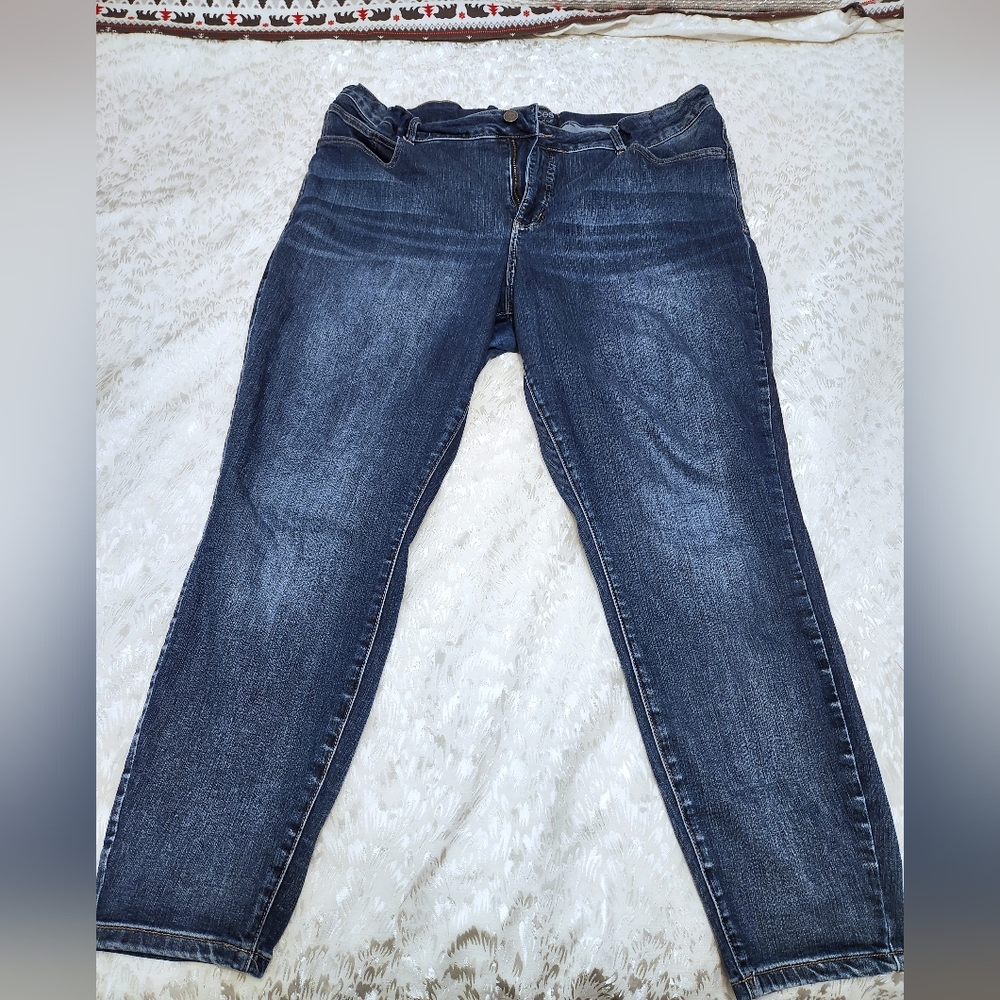 Tailored elastic waistband jeans